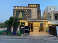 10.88 Marla Brand New , Ultra Modern House , For Sale , Super Hot Location , Near To Commercial Hub , Food Court , Deal Done With Owner Meeting , A+ Construction , Double Height Lobby , Next Generation Elevation, Demand 4.7