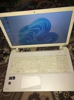 Toshiba satellite L50-B AMD A8