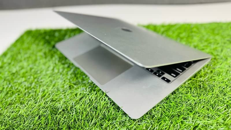 MacBook air m1 128gb exchange possible with ipad pro m1 256gb 0