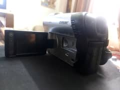 Sony Handycam DCR-DVD108 (2005 model / Damaged)