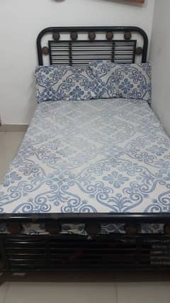 single iron bed for sale