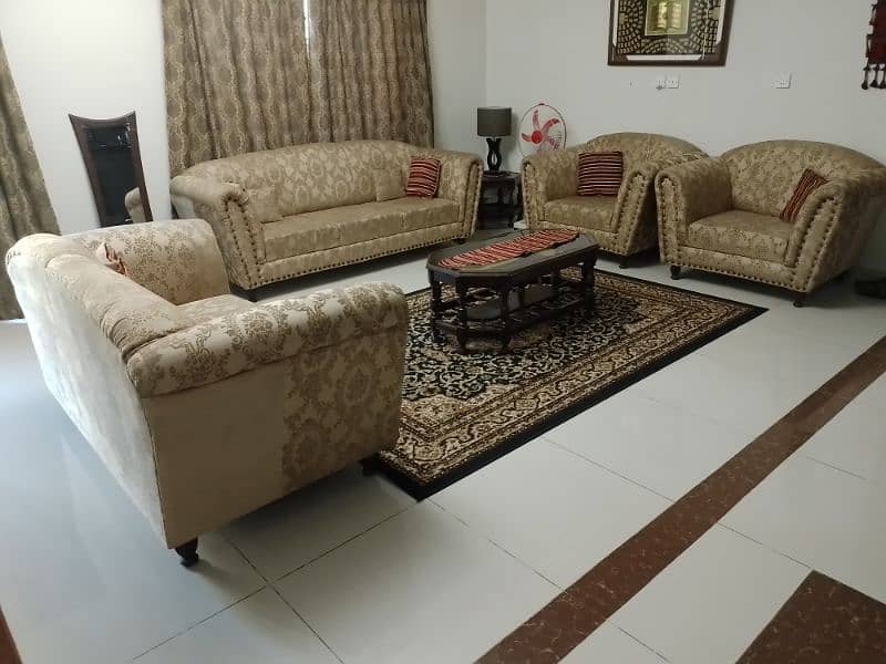 Sofa set with dewan 0