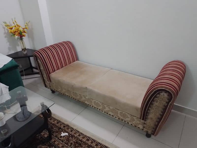 Sofa set with dewan 3