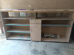 shop Counter for sale . in good condition.