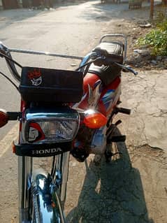 Honda 125 urgent for sale red colour family use