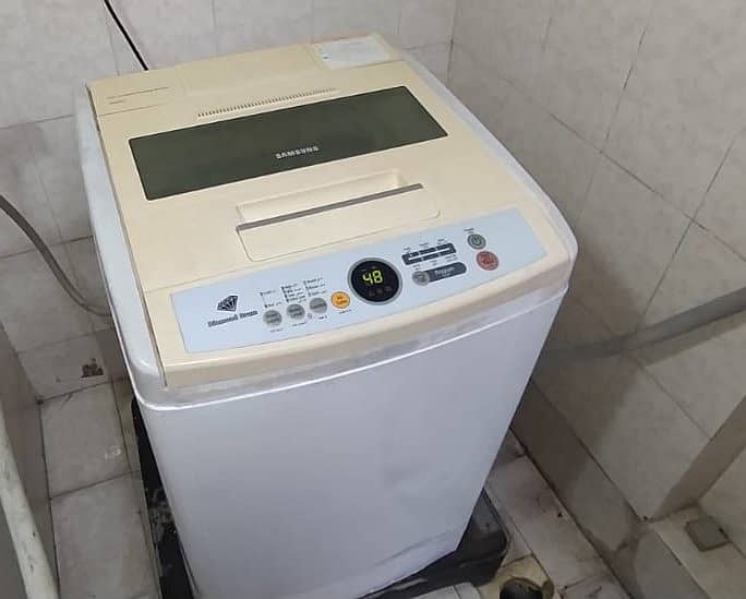 kheraab  Samsung automatic washing machine 8Kg capacity 12