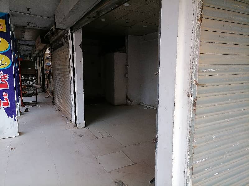 Corner In Gulshan-E-Iqbal - Block 13/D-1 Shop Sized 275 Square Feet For Rent 2