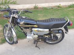 Honda 125 for further details call here 03234066565