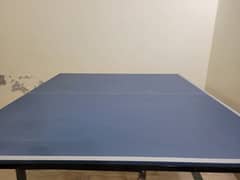 Table tennis table with net and bracket