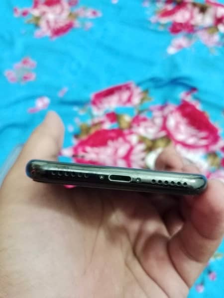 iPhone X pta approved lush condition 8