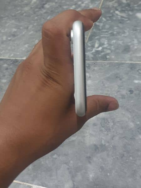 iPhone xr 10/10 condition 1