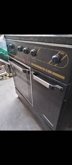 3 Burner gas stove with gas oven