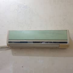 Dawlance 1.5 ton Non inverter AC