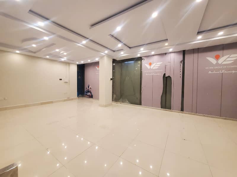 2000 sq-ft hall for rent in bahria town Civic Center 0