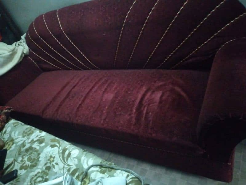 5 seater sofa Diamond form poray sofay pe use howa hai 2