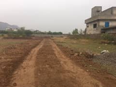 6 Marla Beautiful Heighted Leveled Plot Near Main Margalla Road 0