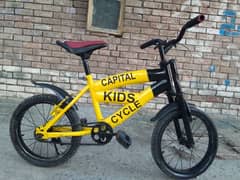 16 nmbr kids  cycle for sale 6 to9 year kid use cycle wtsp 03240559557