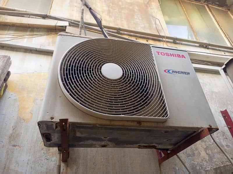 Toshiba inverter split air conditioner 1