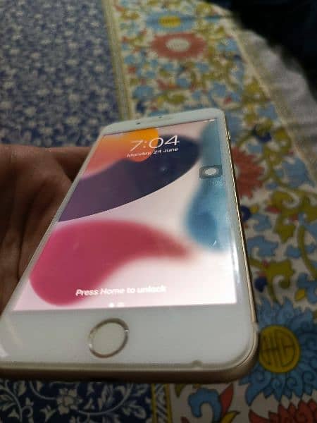 iPhone 7 Plus 32GB PTA Approved 4