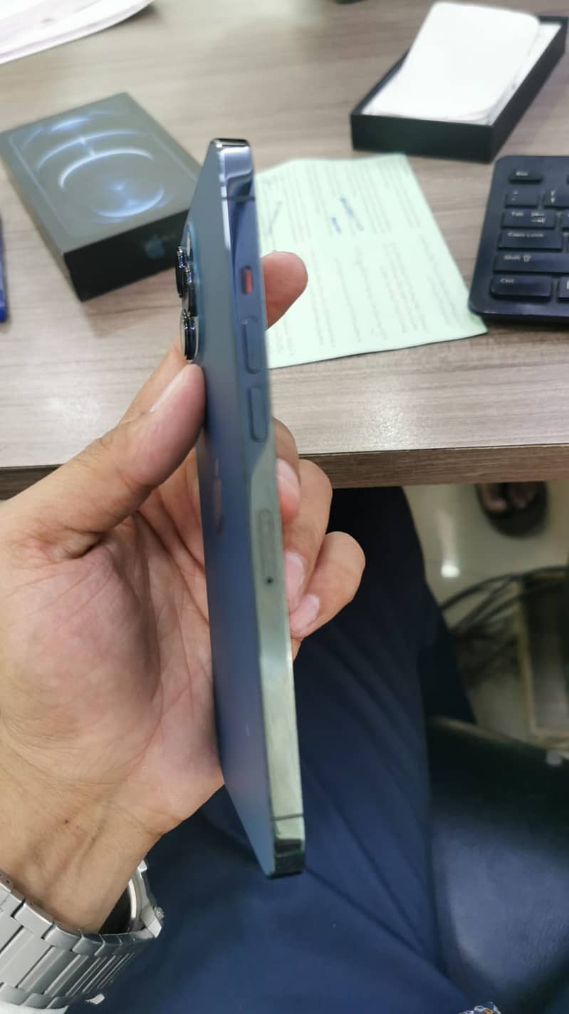 Iphone 12 Pro Max -  10/10 Condition 5