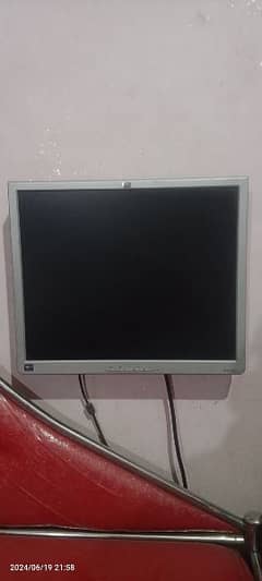 hp LCD 19 inch with stand