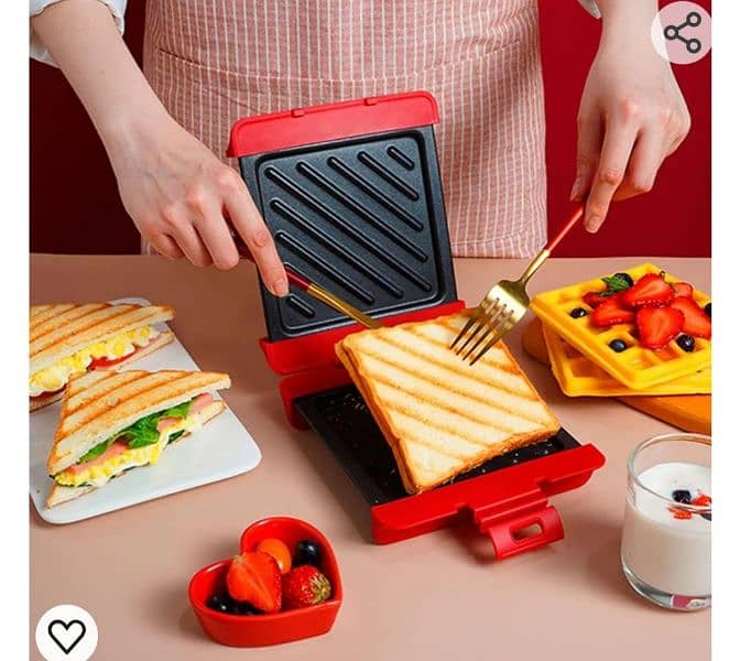 Sandwich Maker Non Stick Coated Plates for Breakfast 4