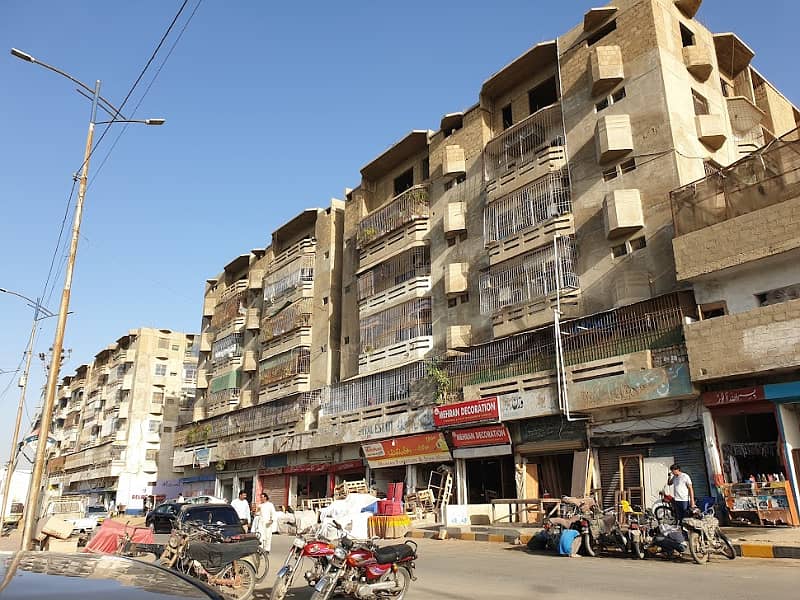 3 Bed D. D with Large Balcony 1500 Sq. Feet Apartment in Naseer Tower University Road Facing Gulistan e Jauhar Karachi 8