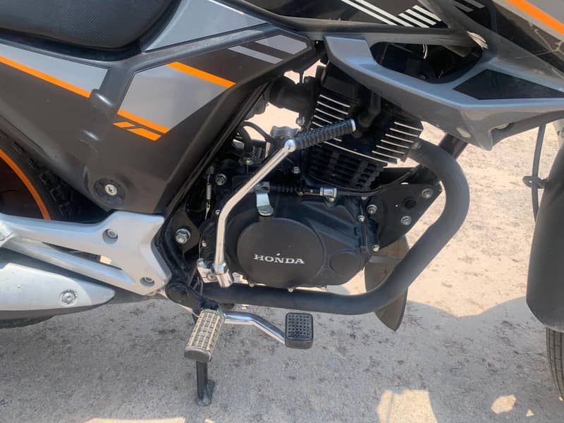 Honda CB 150F 2021 4