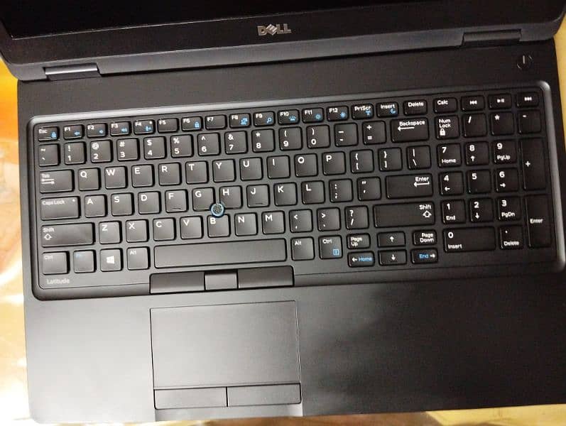 Dell latitude 5580 Core i5 6th generation 8GB 256 GB SSD 6