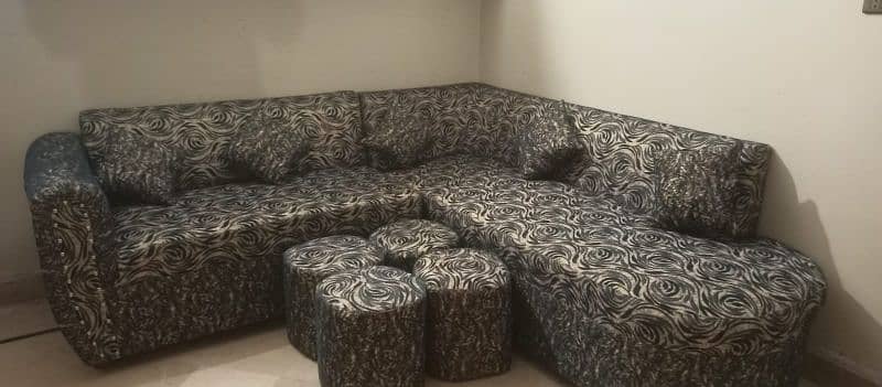 new sofa set one month uesd only almost new 3