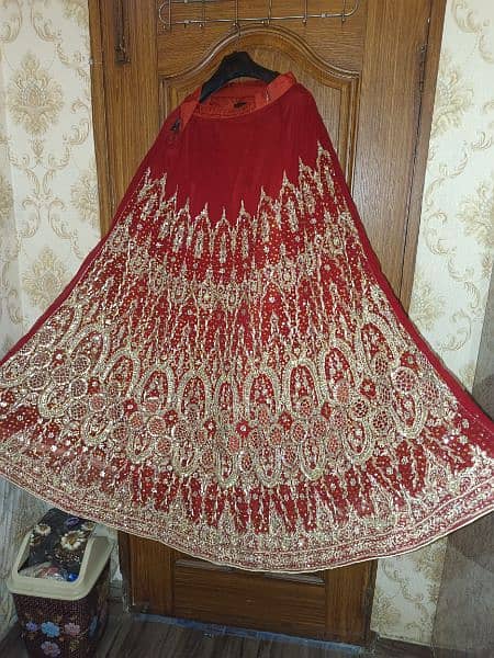 Bridal lehnga for sale only one time use 5