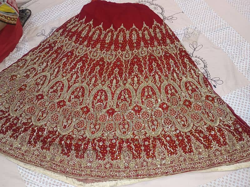 Bridal lehnga for sale only one time use 10