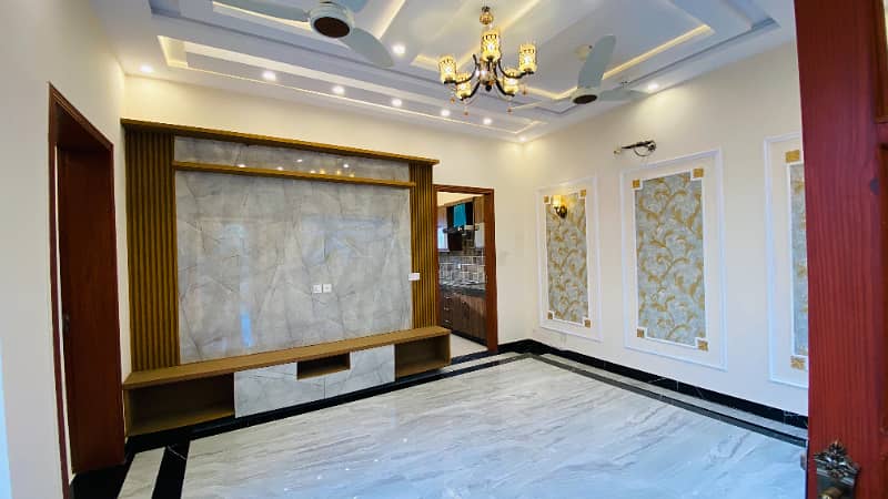 10 Marla Top Class Bungalow For Sale In DHA Phase 7 Lahore 19