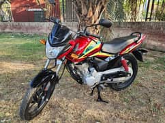 CB 125 F, 2023 Model, Special Red colour, just like New