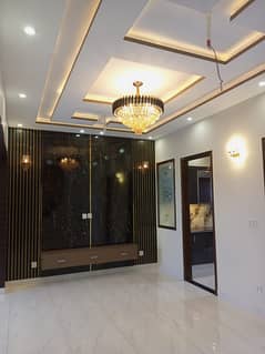 10 Marla Brand New Lower Portion For Rent In Park View City Lahore.
