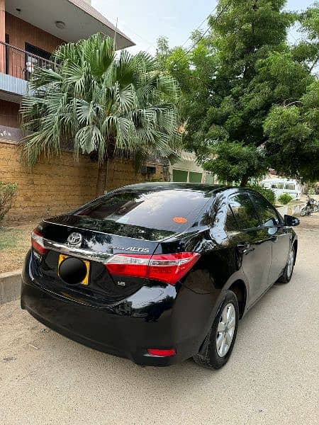 Toyota Corolla Altis Automatic 2015 4