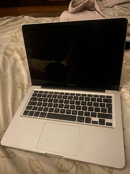 Apple MacBook Pro Mid2010 0