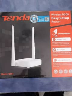 tenda router n300 10/10 with box and charger