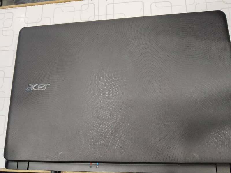 Acer i3 6th Gen 4gb ram DDR3L 128 ssd 0