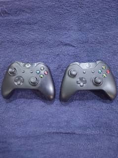 xbox one 2 controllers