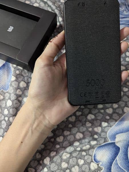 Mophie Power station mini 5000mAh imported from UK 2