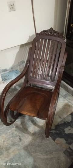 Wooden Recliner Chair Classic Design