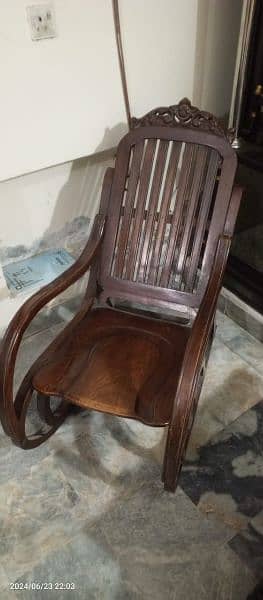 Wooden Recliner Chair Classic Design 0