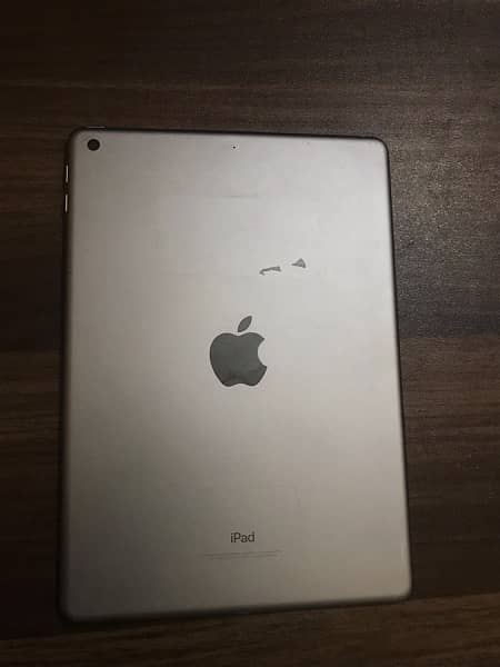 apple ipad 5th gen 128GB 1