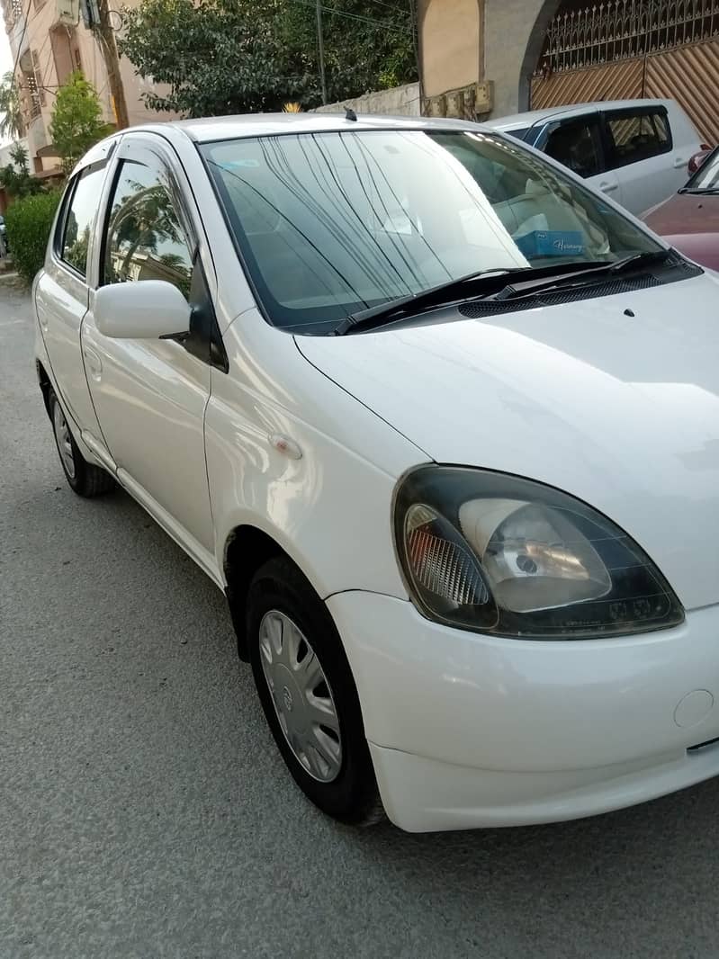 Toyota Vitz 2001 3