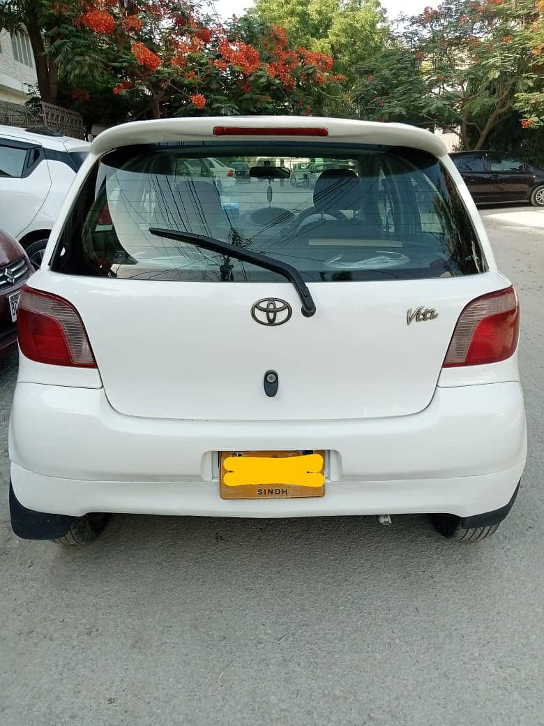 Toyota Vitz 2001 8