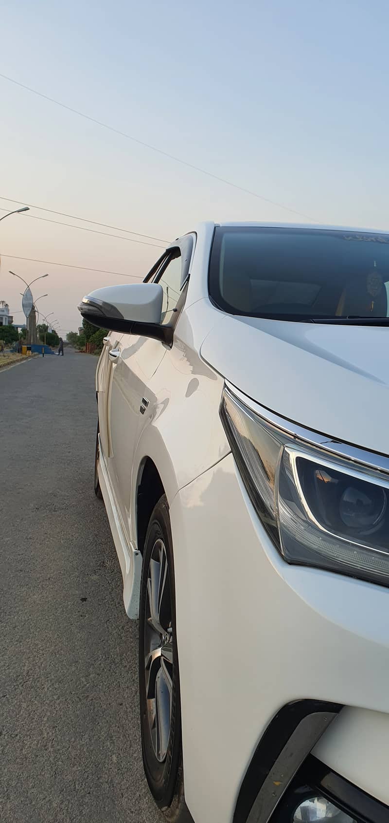 Toyota Corolla Altis Grande 1.8L – White 6