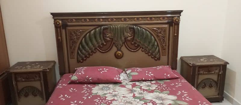 King size bed for sale 0