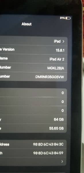 iPad  air 2 64 GB   Fingerprint okay  box hai 3