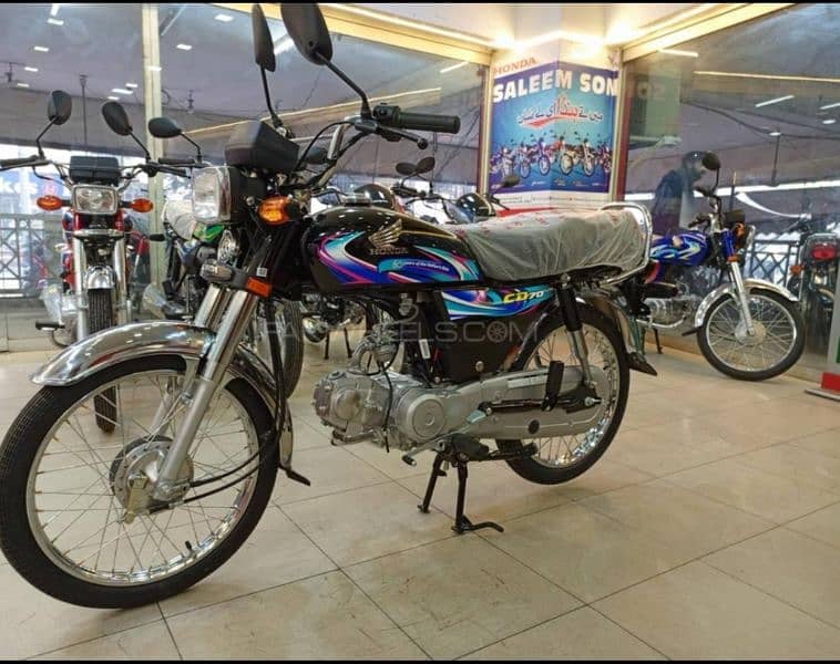 Honda CD70 3